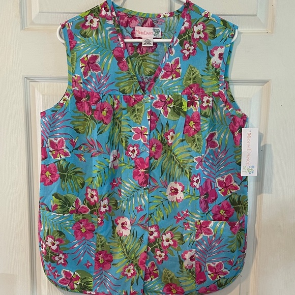 Tops - Moon Dance Size Medium Snap button up